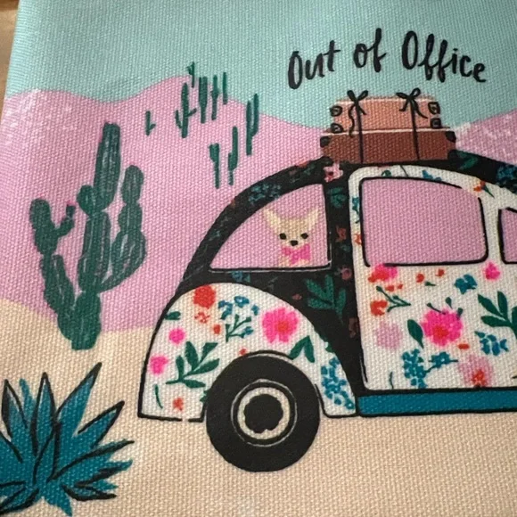 Kate Spade Pink and Cream “new horizons” Pouch NWOT w/ small callout - Picture 3 of 5